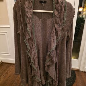 RYU Ruff Hewn Lace-Trim Open Cardigan - Taupe Vintage.  side pockets.M